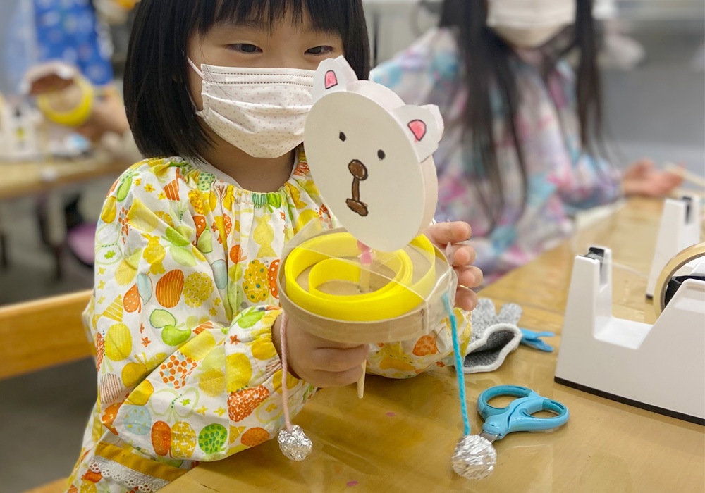 ぜんまいのおもちゃ